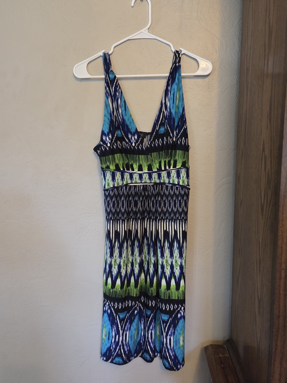 Sleeveless V-Neck Blue & Green Patterned Women's Dress